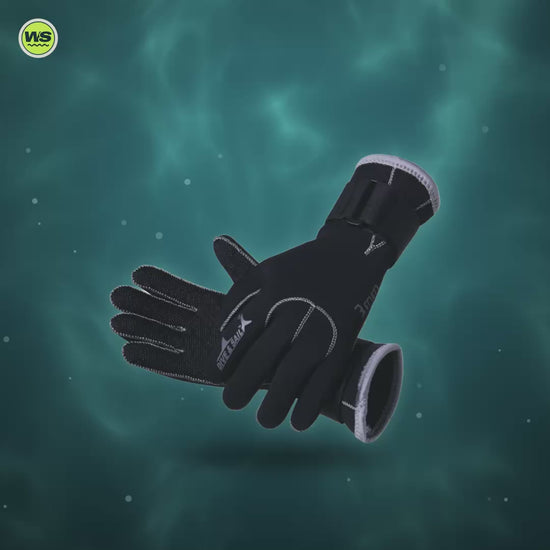 Warm Neoprene Snorkel & Dive Gloves — product video