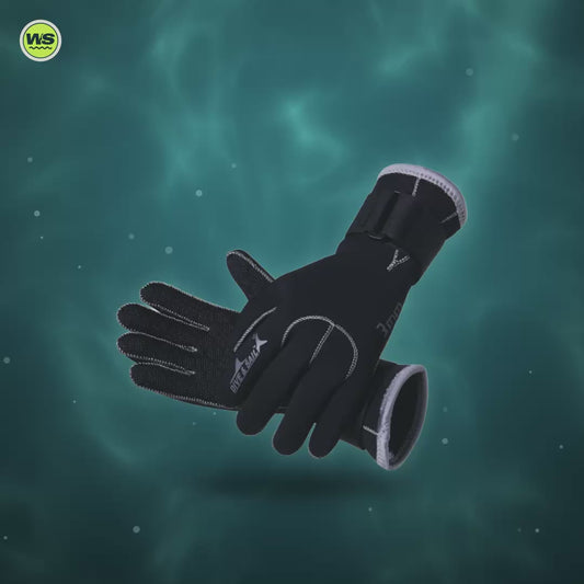 Warm Neoprene Snorkel & Dive Gloves — product video