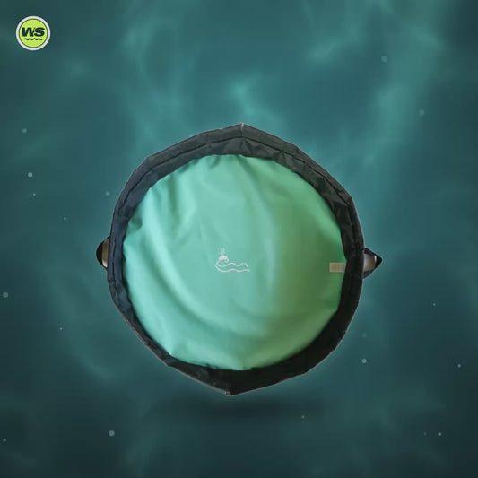 Wetsuit Changing Mat & Wet Bag (75 cm) — product video