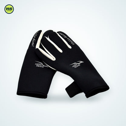 2mm Printed Non-Slip Snorkel Gloves — studio view 1