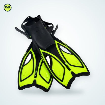 Long-Blade Freediving Fins — studio view 2