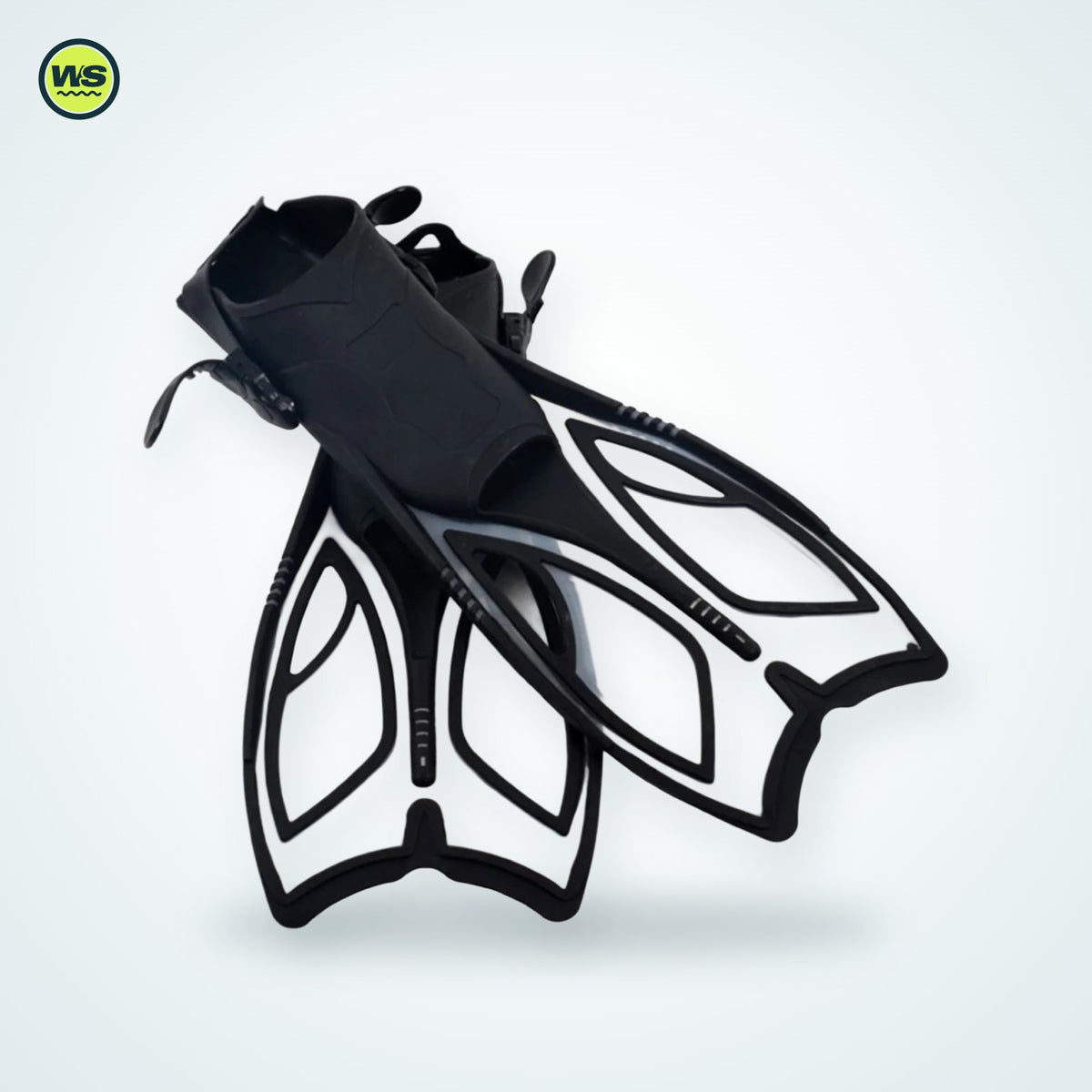 Long-Blade Freediving Fins — studio view 3